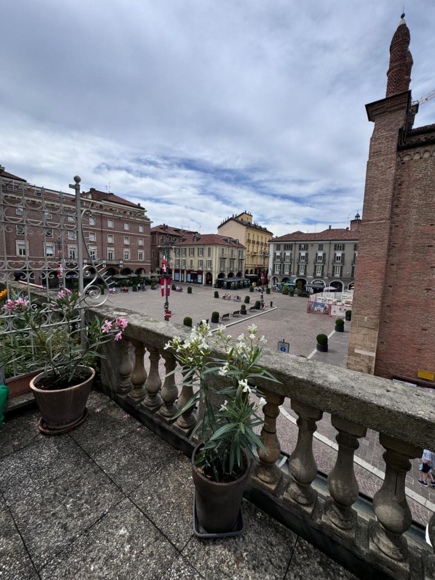 Comecasa San Secondo Terraced Apartment Asti Luaran gambar