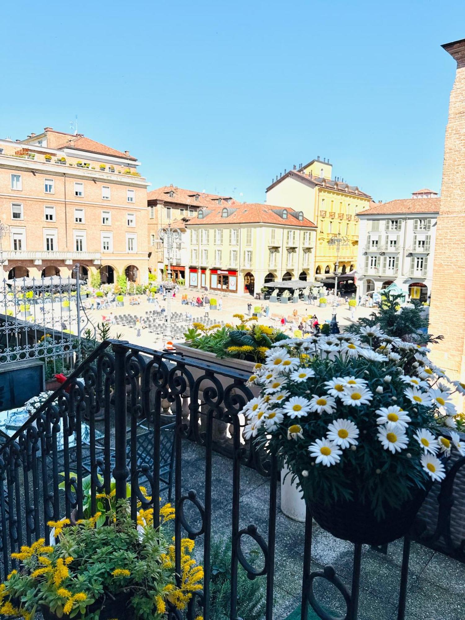 Comecasa San Secondo Terraced Apartment Asti Luaran gambar